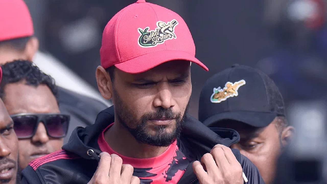 বিপিএল থেকে সরে দাঁড়ালেন মাশরাফি বিন মর্তুজা