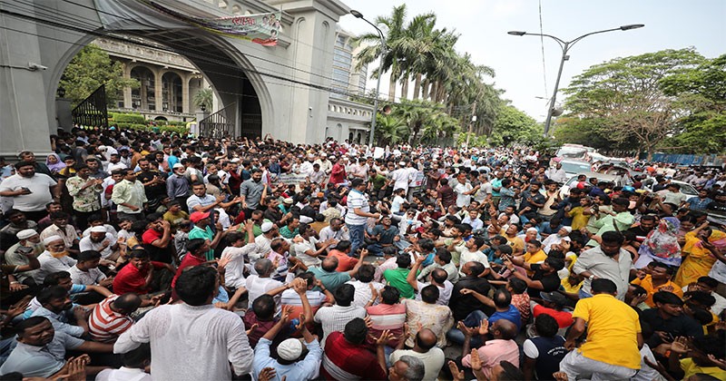 500-321-inqilab-white-20250514110650.jpg
