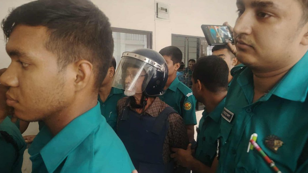 সন্ত্রাসবিরোধী মামলায় সাবেক সচিব শফিকুল কারাগারে