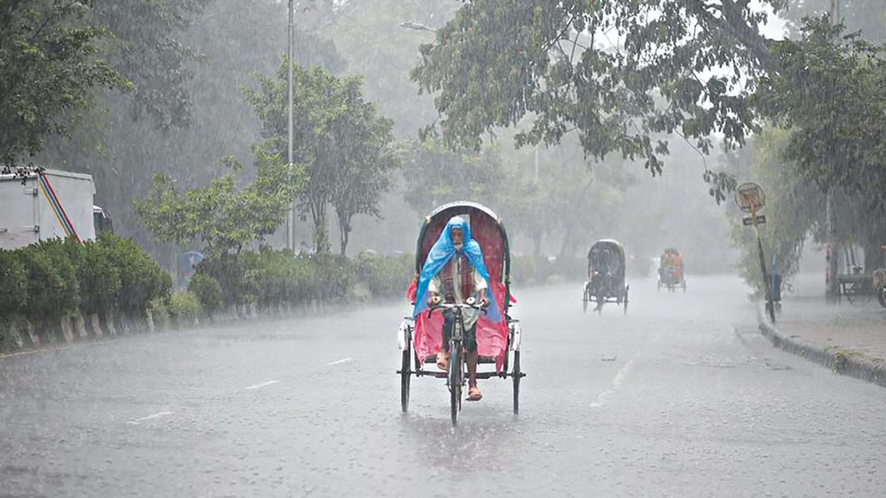 সারাদেশে বজ্রবৃষ্টির আভাস